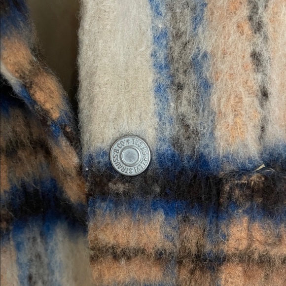 Levi's Men's portoloa wool Cream and Blue Plaid Jacket - Picture 6 of 11